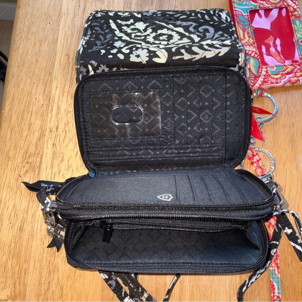 Vera Bradley Black and White Floral Crossbody Bag with Colorful ID Holder - Picture 2 of 12